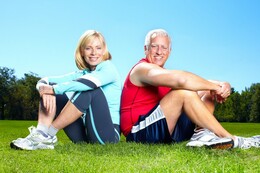 Fußgymnastik für Senioren: 5 einfache Übungen im Sitzen & Stehen für gesunde Füße