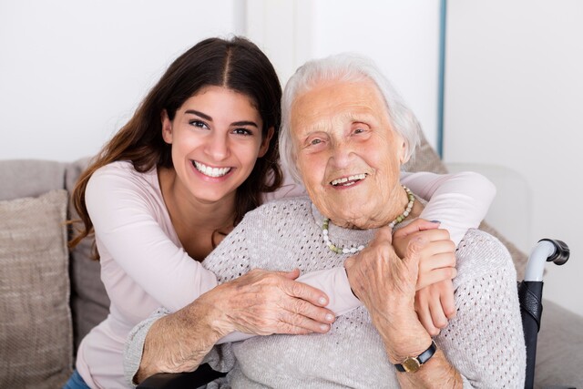 Seniorenbetreuung zu Hause | Privat | Deutsche | stundenweise | Preise