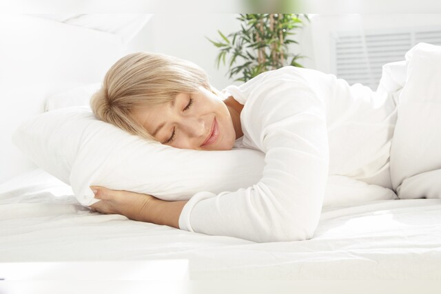 Sind Sie Bauchschläfer? ☀️ Tipps für besseren Schlaf